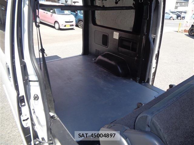 Toyota HIACE VAN 2021-05 7226245-21