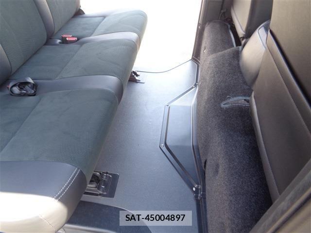Toyota HIACE VAN 2021-05 7226245-23