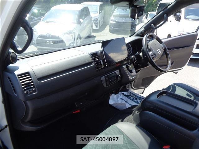 Toyota HIACE VAN 2021-05 7226245-24