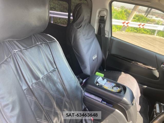 Toyota HIACE VAN 2017-06 7218177-11