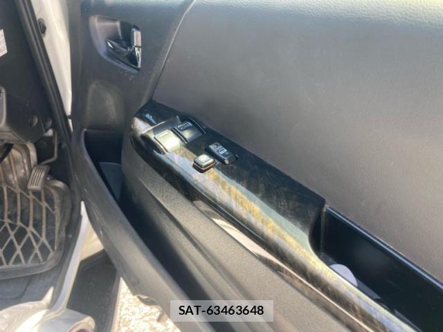 Toyota HIACE VAN 2017-06 7218177-13