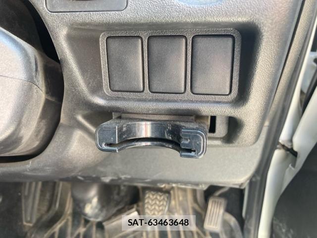 Toyota HIACE VAN 2017-06 7218177-15