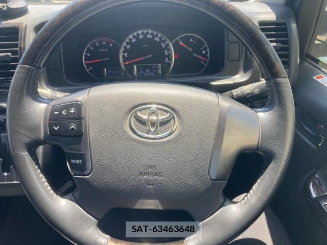 Toyota HIACE VAN 2017-06 7218177-17