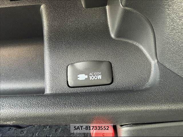 Toyota HIACE VAN 2023-02 7226262-16