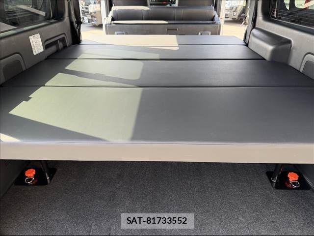 Toyota HIACE VAN 2023-02 7226262-19