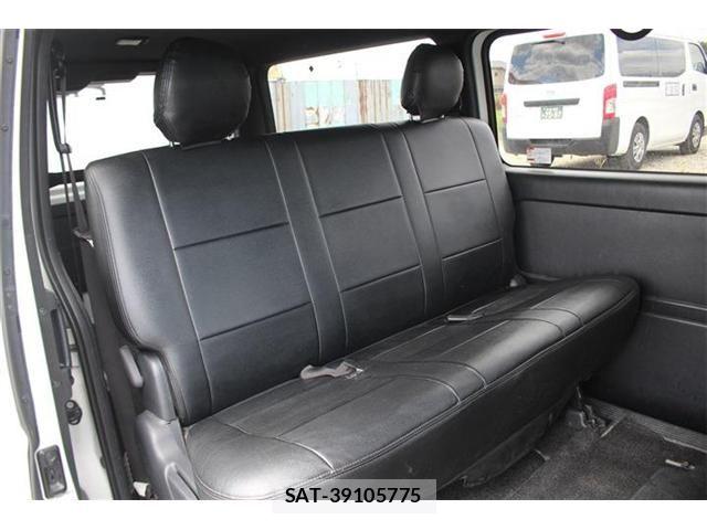 Toyota HIACE VAN 2022-04 7226256-9