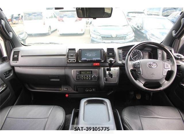 Toyota HIACE VAN 2022-04 7226256-10