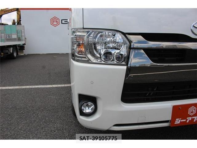Toyota HIACE VAN 2022-04 7226256-28
