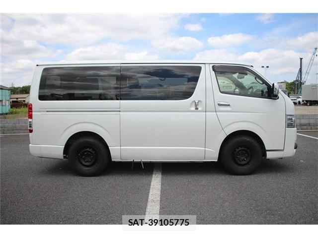 Toyota HIACE VAN 2022-04 7226256-4