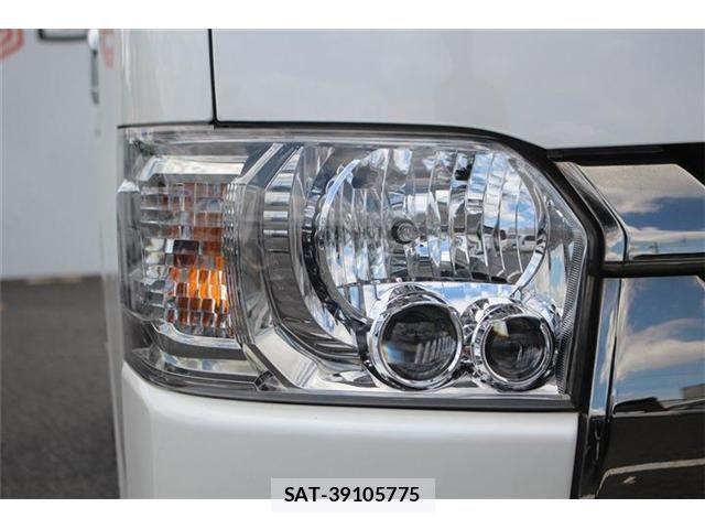 Toyota HIACE VAN 2022-04 7226256-6