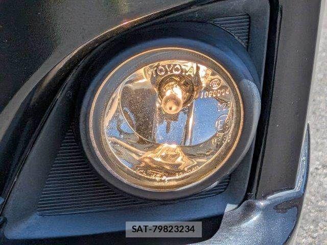 Toyota HIACE VAN 2011-09 7226208-11