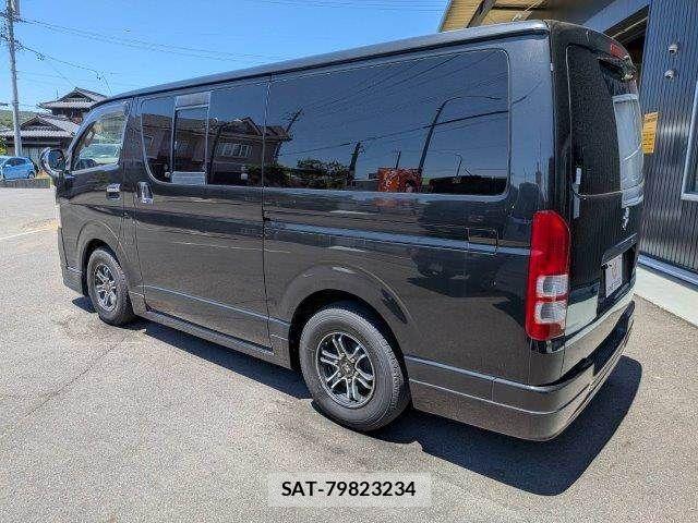 Toyota HIACE VAN 2011-09 7226208-18