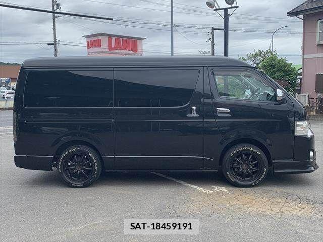 Toyota HIACE VAN 2008-12 7226207-16