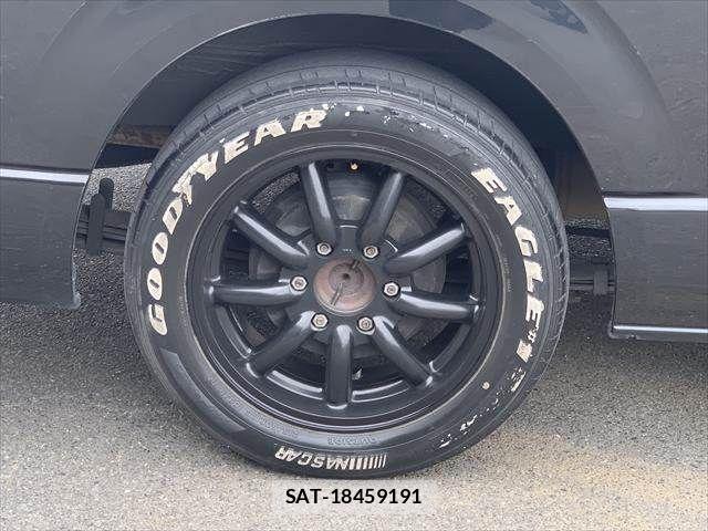 Toyota HIACE VAN 2008-12 7226207-27