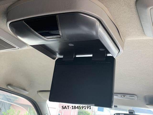 Toyota HIACE VAN 2008-12 7226207-3
