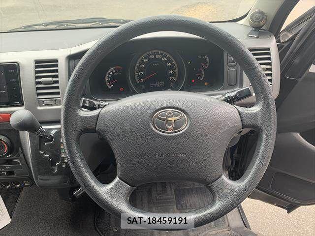 Toyota HIACE VAN 2008-12 7226207-7