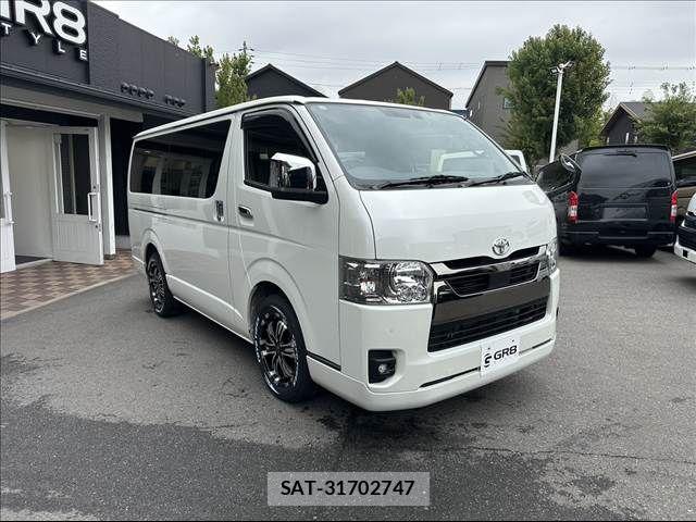 Toyota HIACE VAN 2023-11 7226266-10