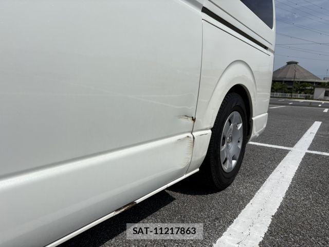 Toyota HIACE VAN 2011-11 7226206-18