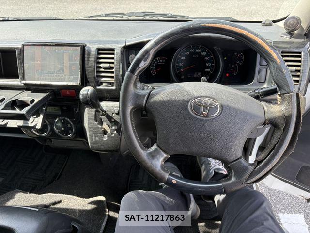 Toyota HIACE VAN 2011-11 7226206-8