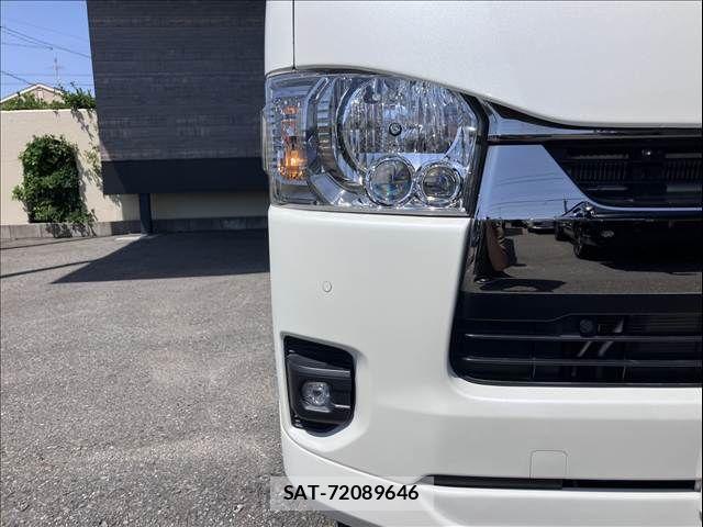 Toyota HIACE VAN 2022-12 7226259-9