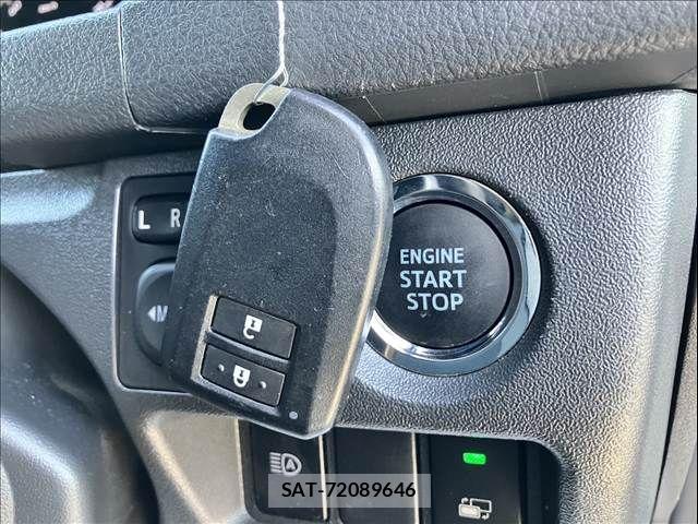Toyota HIACE VAN 2022-12 7226259-16
