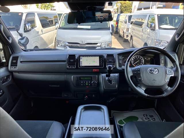 Toyota HIACE VAN 2022-12 7226259-3