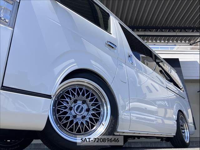 Toyota HIACE VAN 2022-12 7226259-8