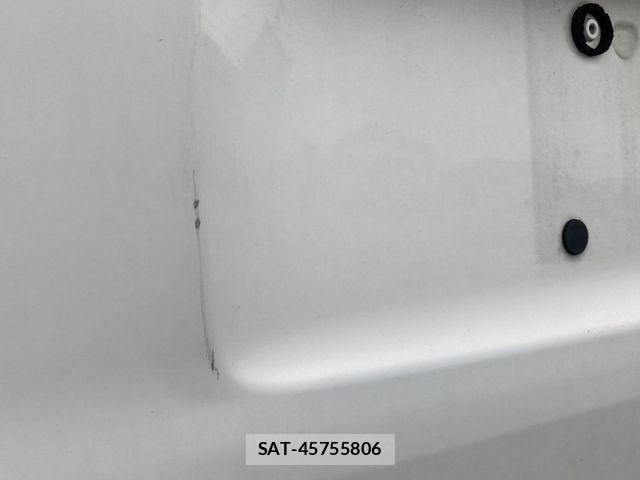 Toyota HIACE VAN 2019-06 7226229-16