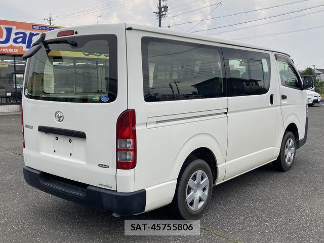 Toyota HIACE VAN 2019-06 7226229-24