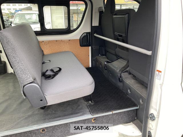 Toyota HIACE VAN 2019-06 7226229-6