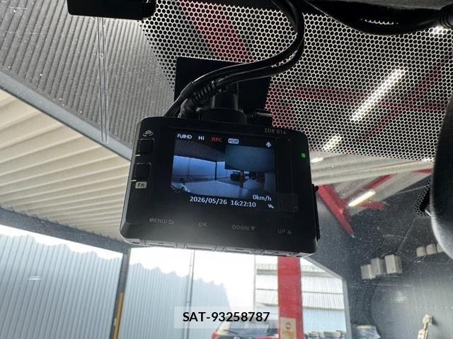 Toyota HIACE VAN 2016-09 7226223-25