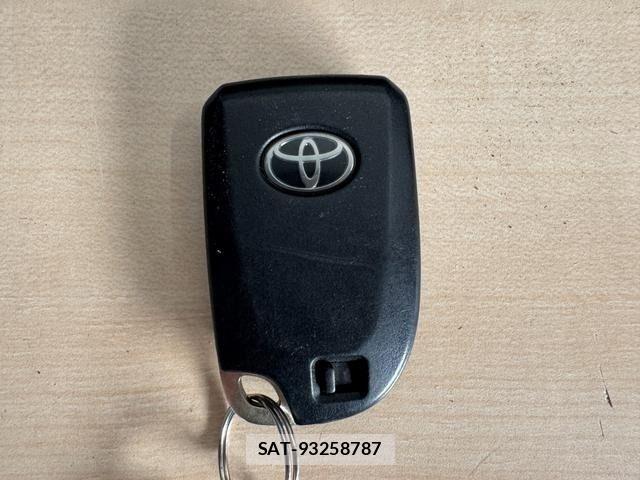 Toyota HIACE VAN 2016-09 7226223-28
