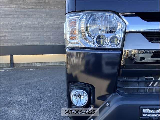 Toyota HIACE VAN 2019-07 7226228-9