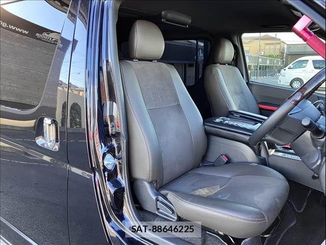 Toyota HIACE VAN 2019-07 7226228-6