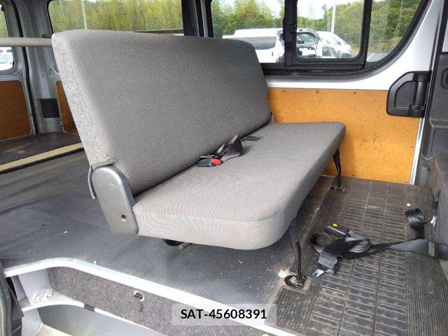 Toyota HIACE VAN 2017-05 7226222-4