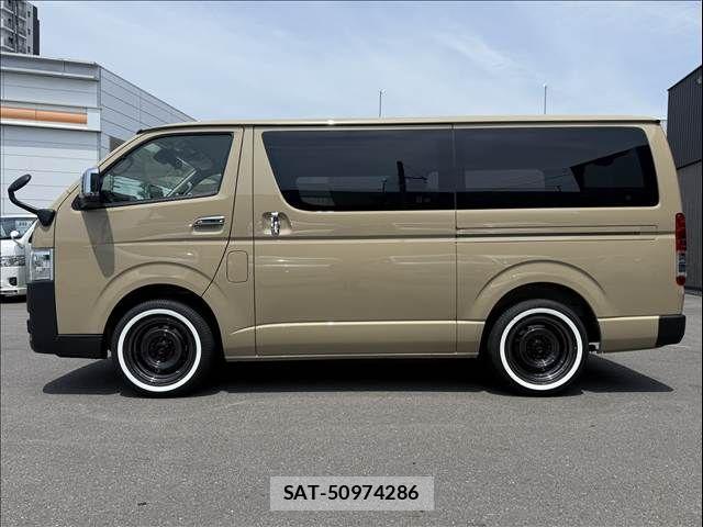 Toyota HIACE VAN 2026-04 7226278-13