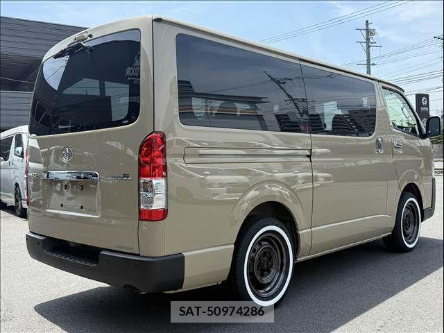 Toyota HIACE VAN 2026-04 7226278-14