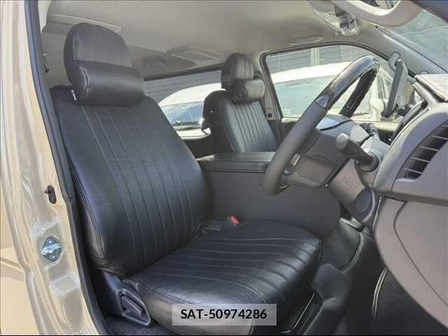 Toyota HIACE VAN 2026-04 7226278-8