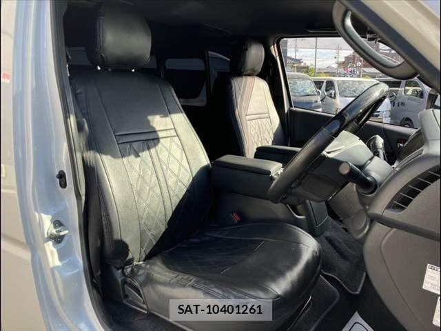 Toyota HIACE VAN 2022-12 7226258-8