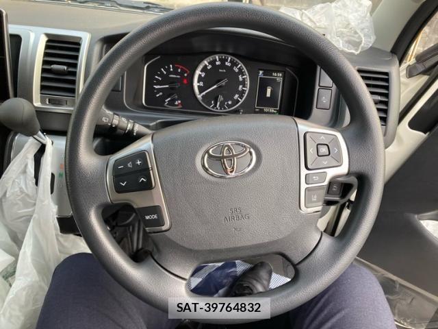 Toyota HIACE VAN 2025-05 7226270-14
