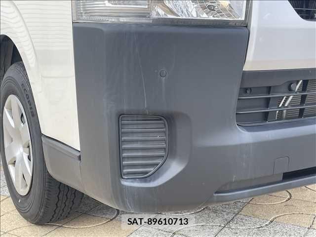 Toyota HIACE VAN 2023-02 7226260-16