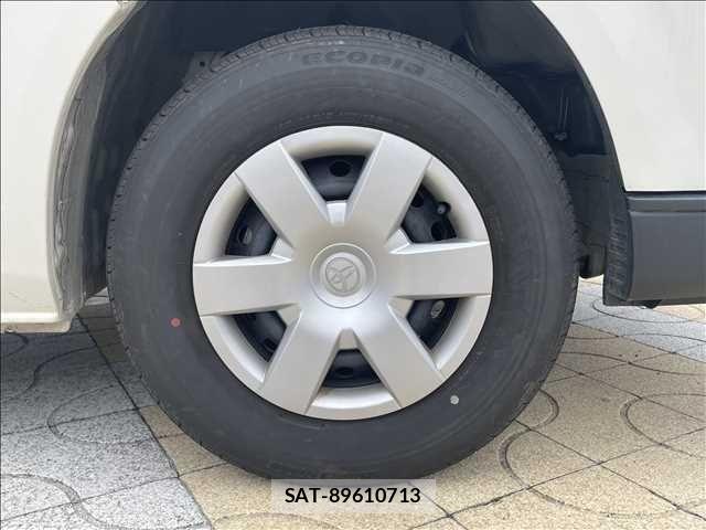 Toyota HIACE VAN 2023-02 7226260-18