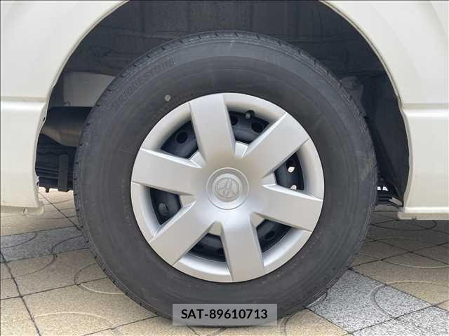 Toyota HIACE VAN 2023-02 7226260-19