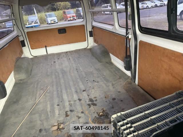 Toyota HIACE VAN 2017-08 7226227-11