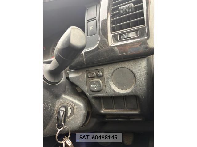 Toyota HIACE VAN 2017-08 7226227-12