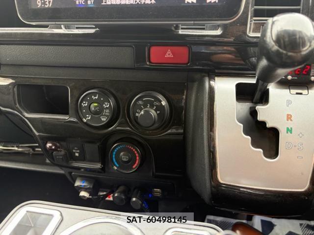 Toyota HIACE VAN 2017-08 7226227-16