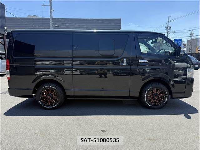 Toyota HIACE VAN 2022-08 7226257-12
