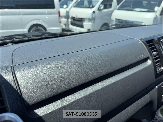 Toyota HIACE VAN 2022-08 7226257-17
