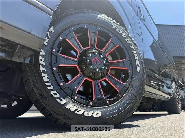 Toyota HIACE VAN 2022-08 7226257-5