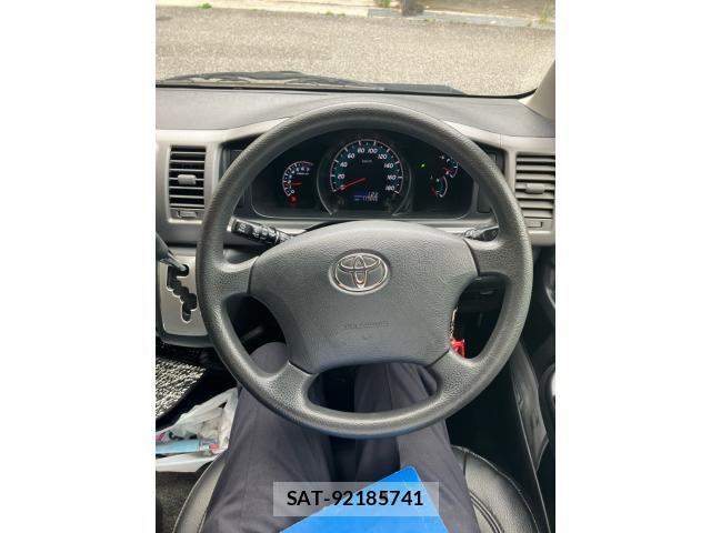 Toyota HIACE VAN 2013-10 7226210-17